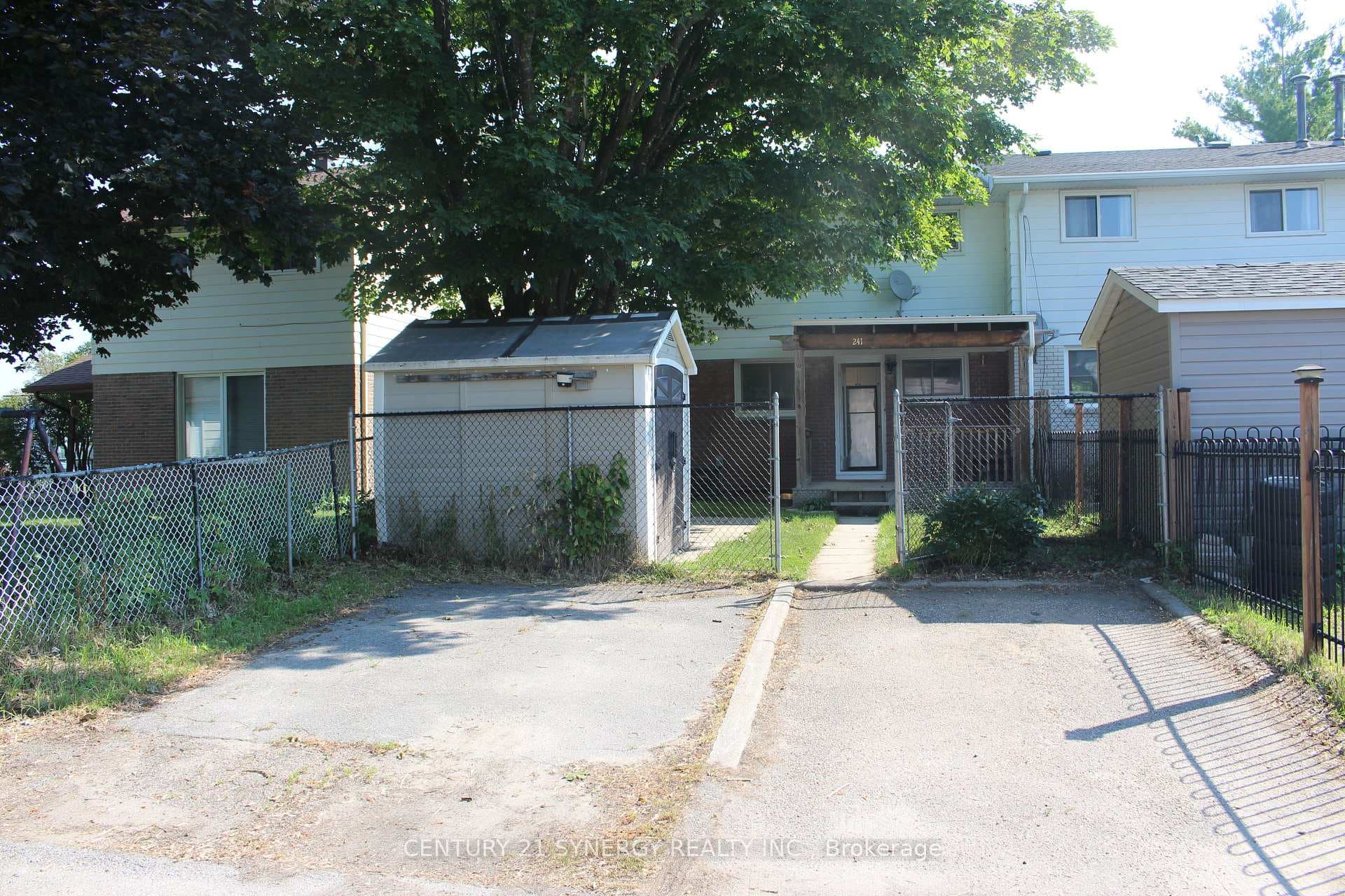241 Wilfred Crescent photo 21