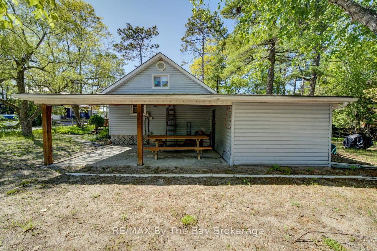 33 17th Street photo 26