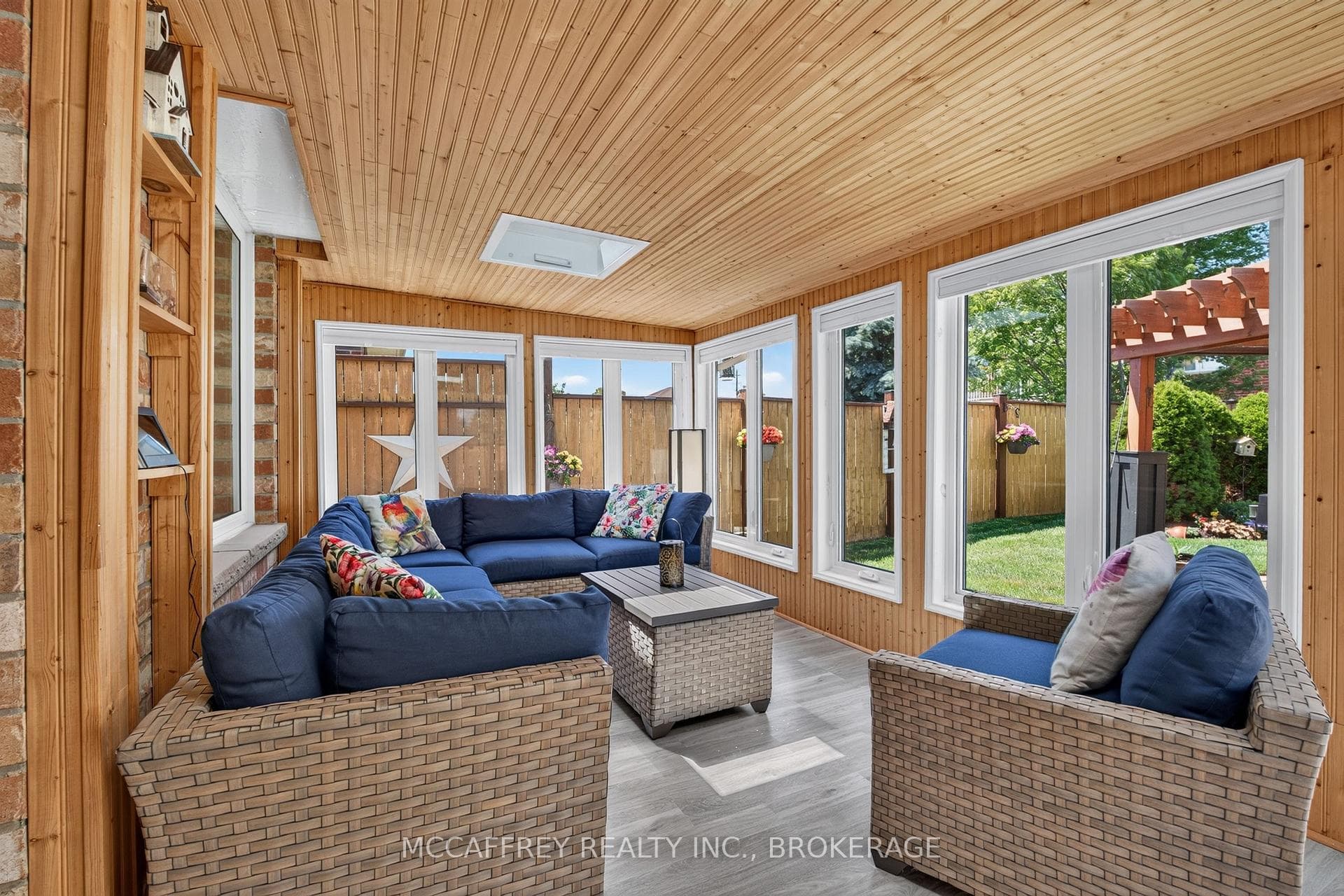 9 Hartwood Crescent photo 19