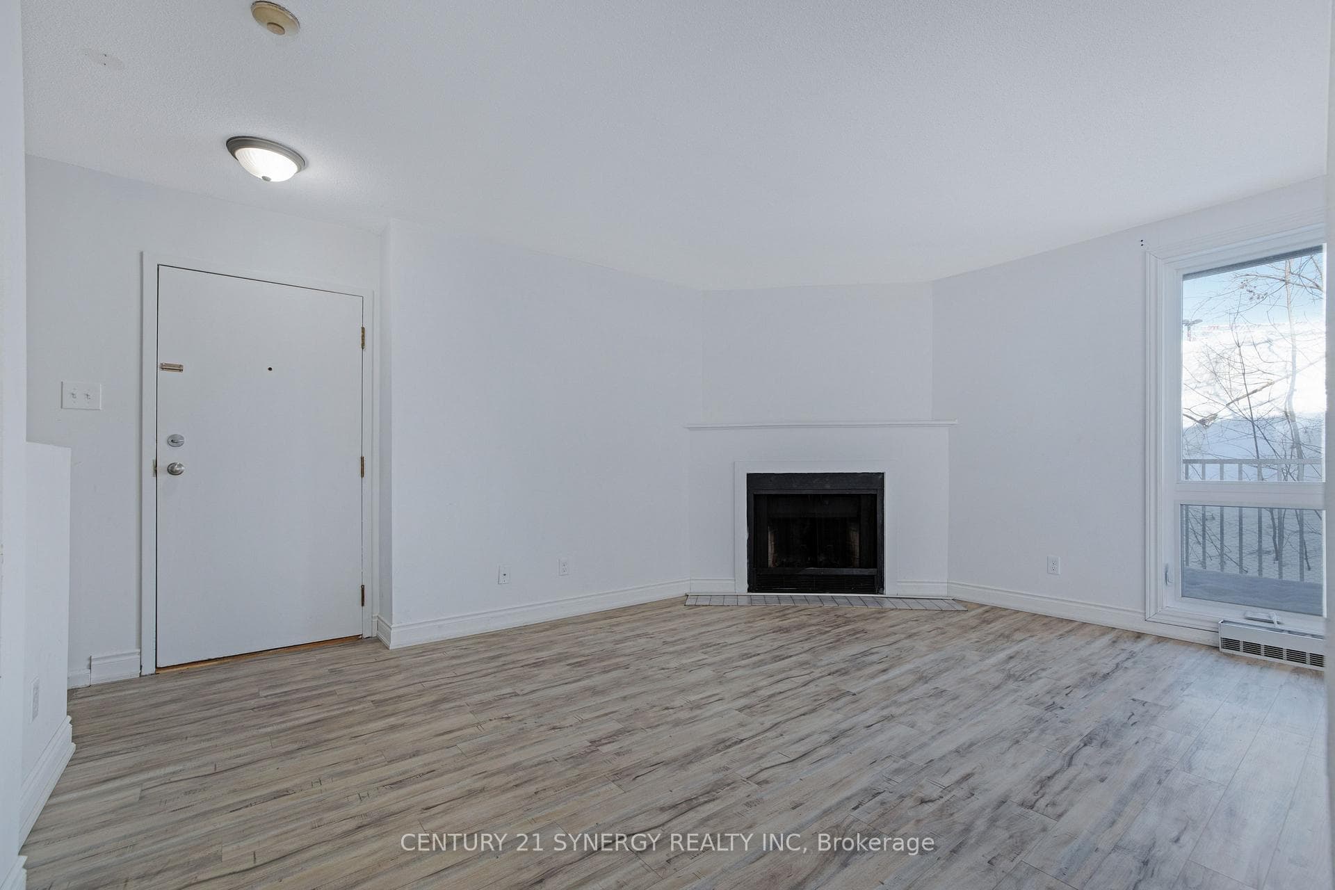 1589 ST BERNARD Street Unit 403 photo 4