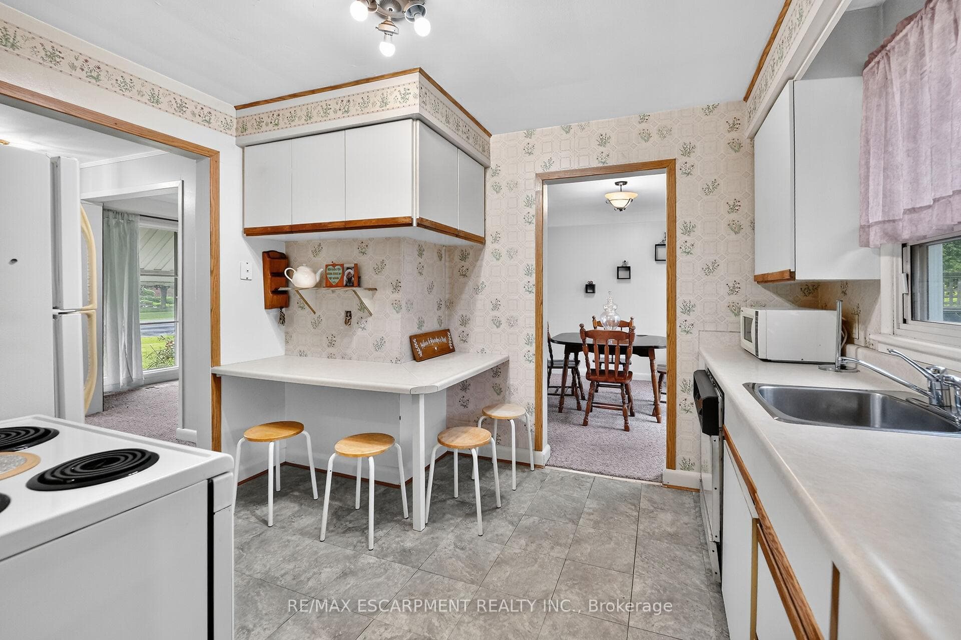 219 Fiddler's Green Road photo 14