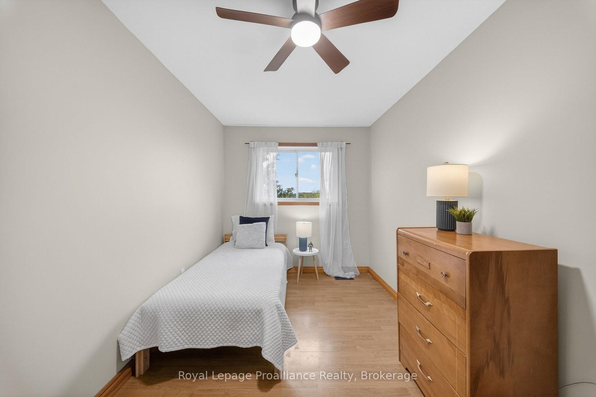235 East Hungerford Road photo 30