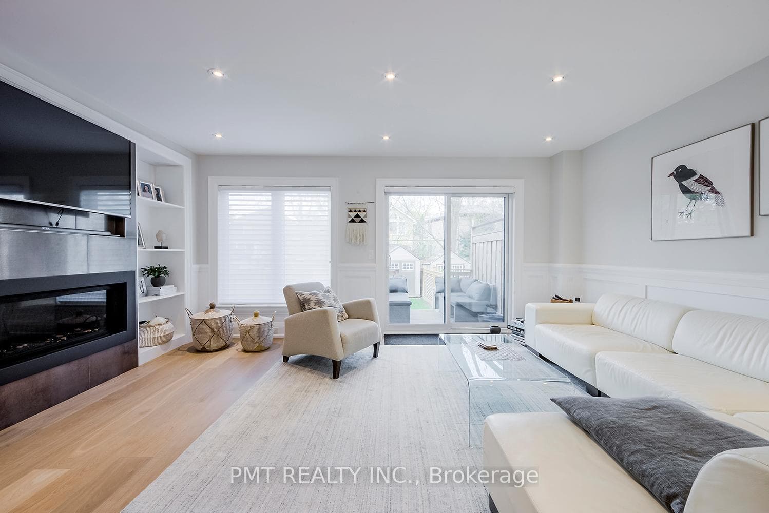 50 Thursfield Crescent photo 17