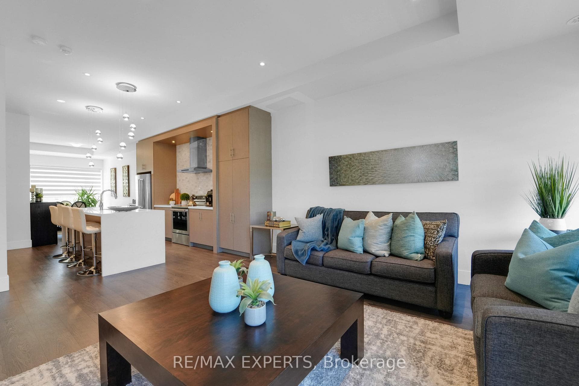 3890 Major Mackenzie Drive photo 12