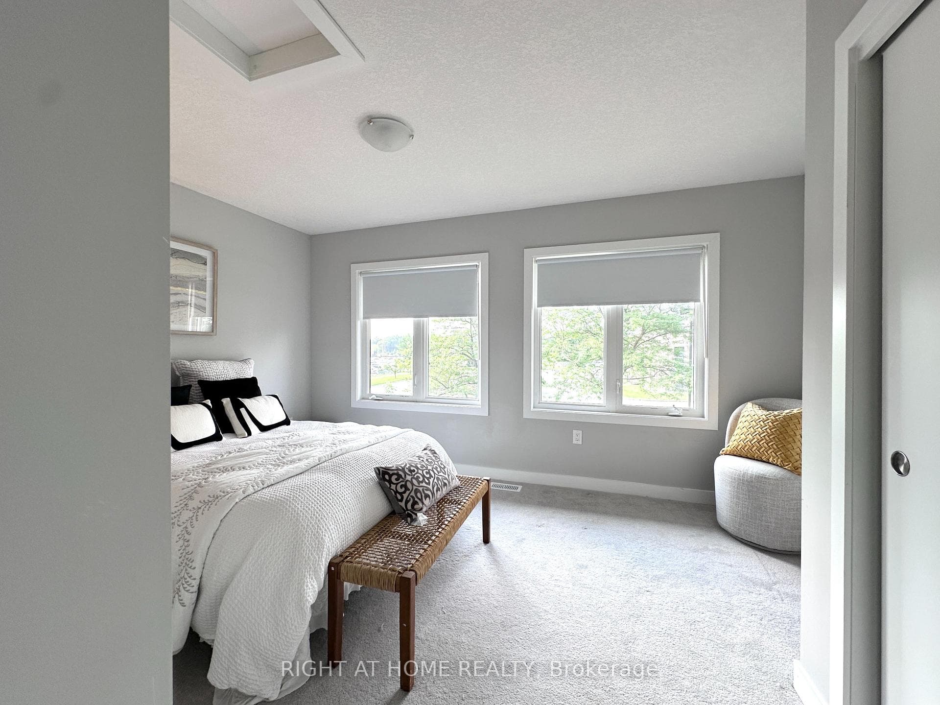 527 Shaver Road Unit 2 photo 9