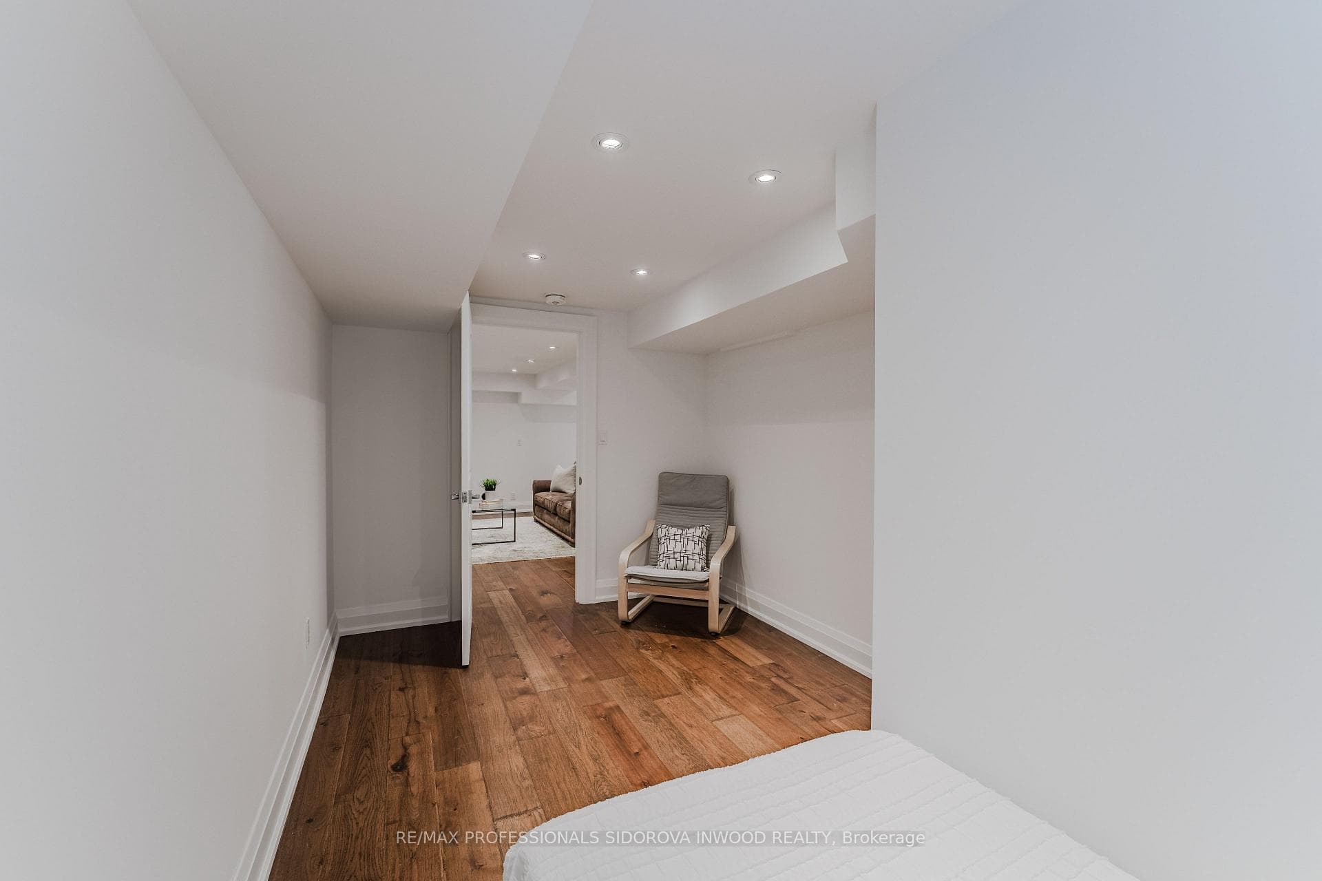 57 Lavinia Avenue photo 33