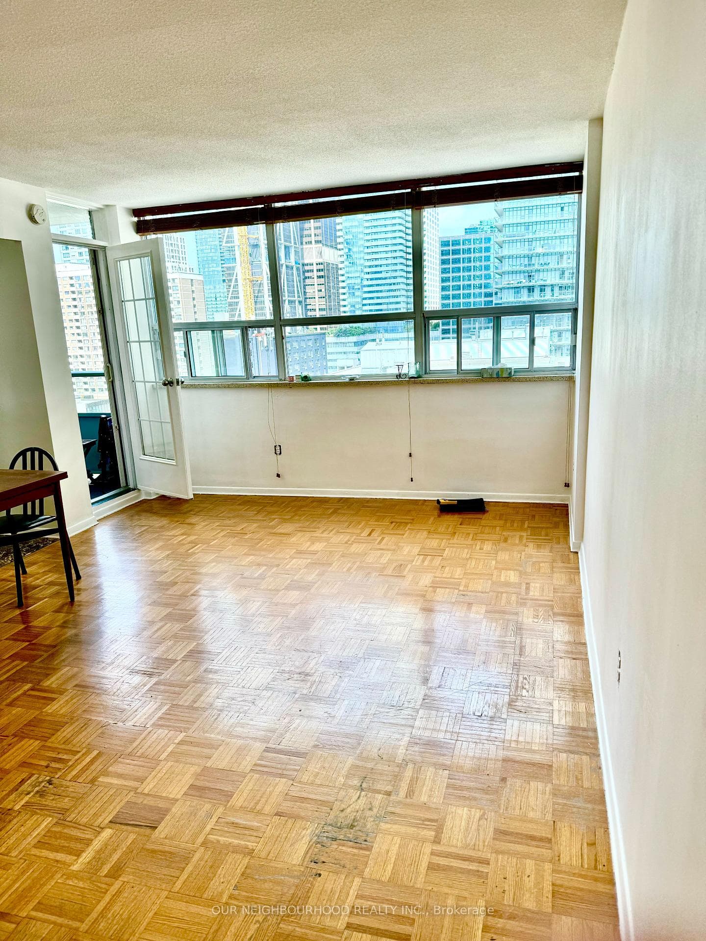 30 GLOUCESTER Street Unit 1607 photo 6