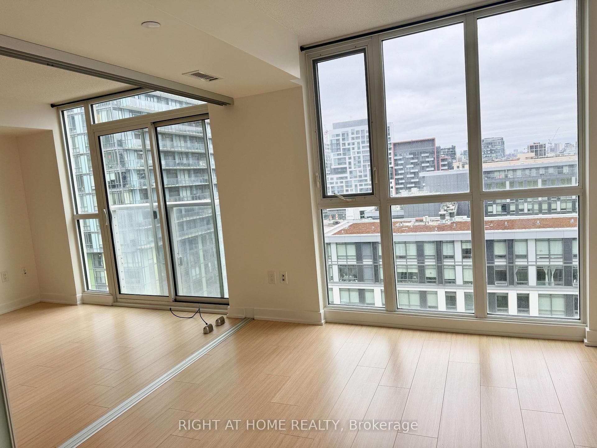 85 Queens Wharf Road Unit 1209 photo 6