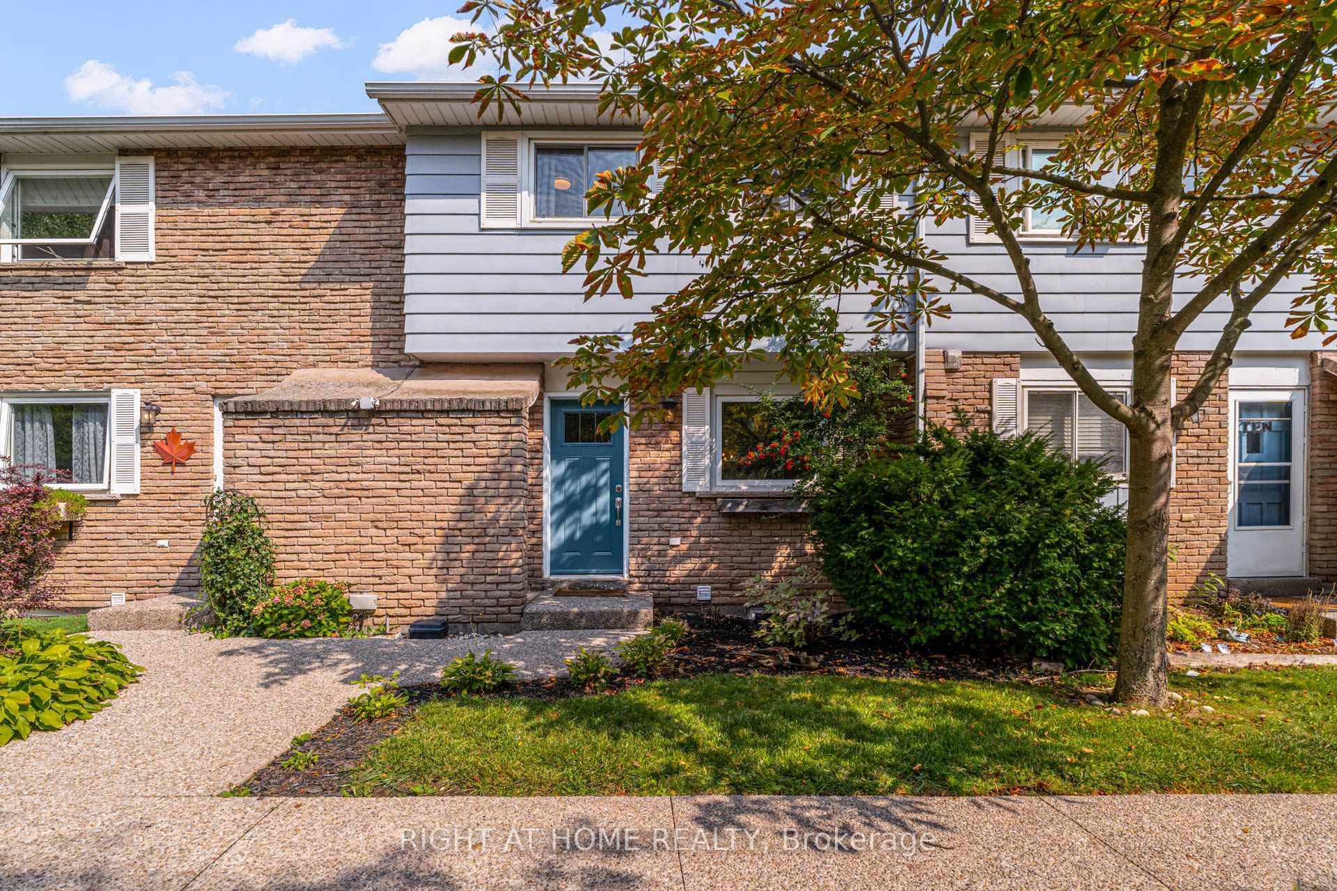 2067 Marine Drive Unit 9 photo 2