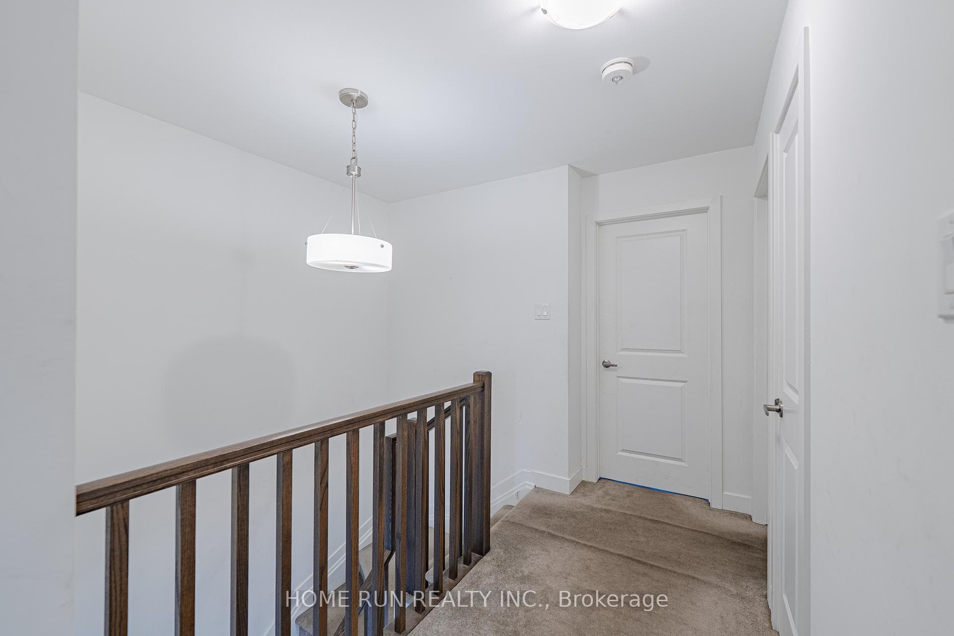 328 Ibanez Walk photo 15