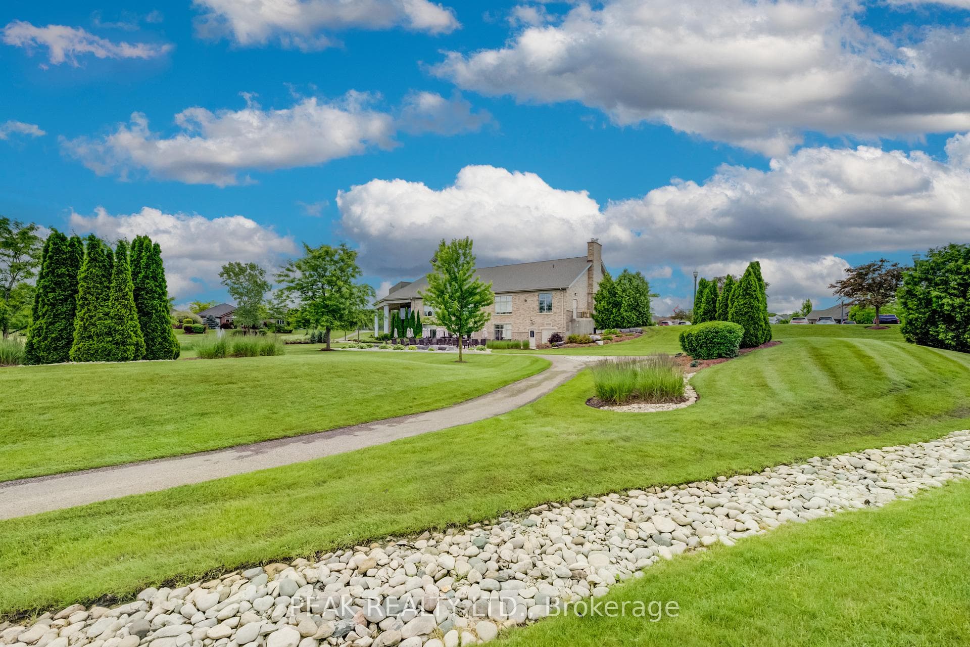148 Devonshire Drive photo 41