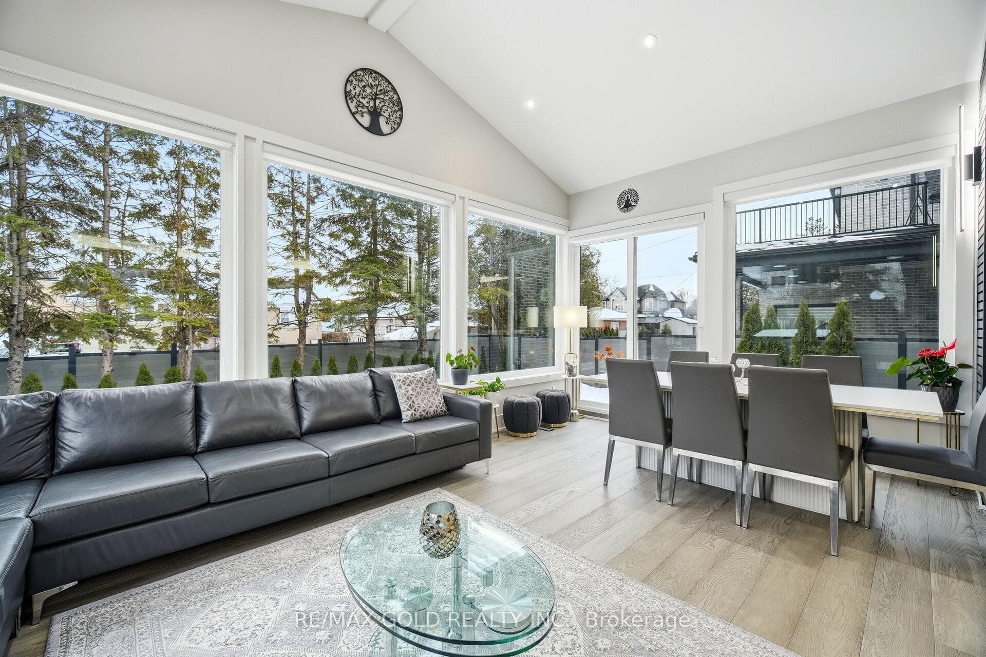 28 William Street photo 13