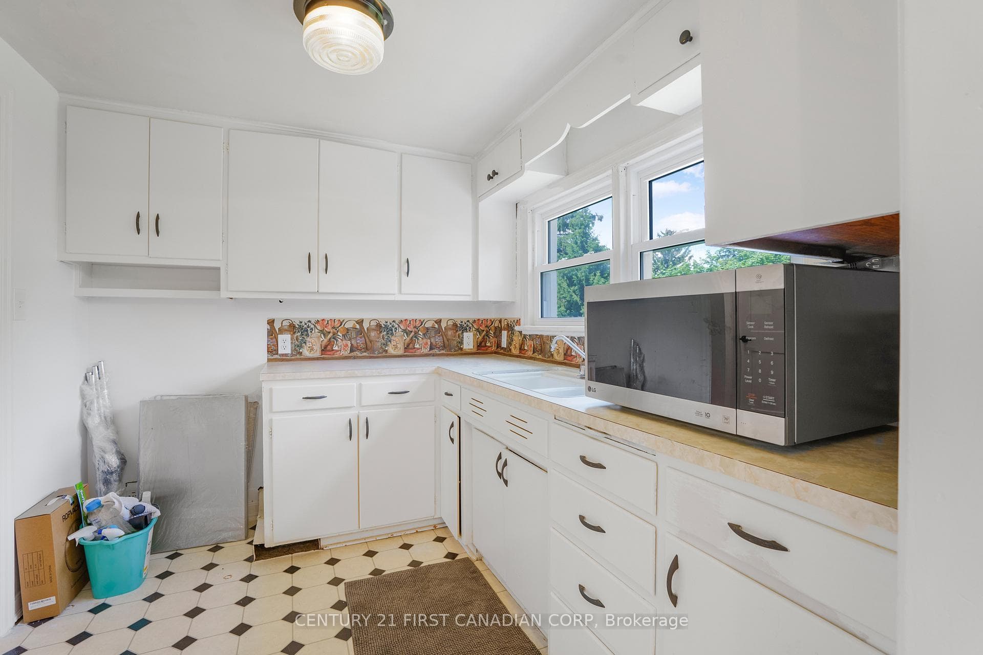 2nd floor kitchen