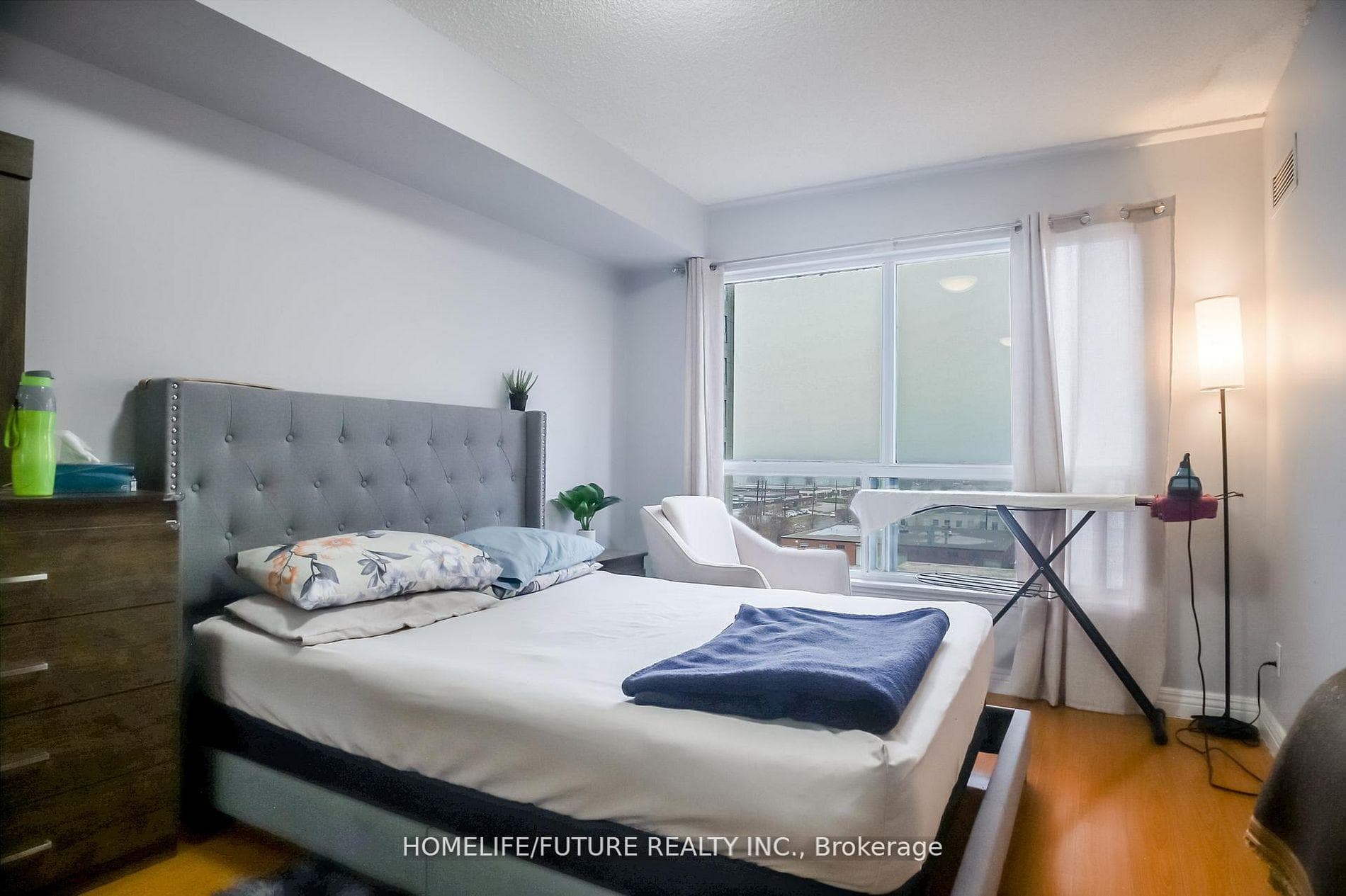 2550 Lawrence Avenue Unit 816 photo 18