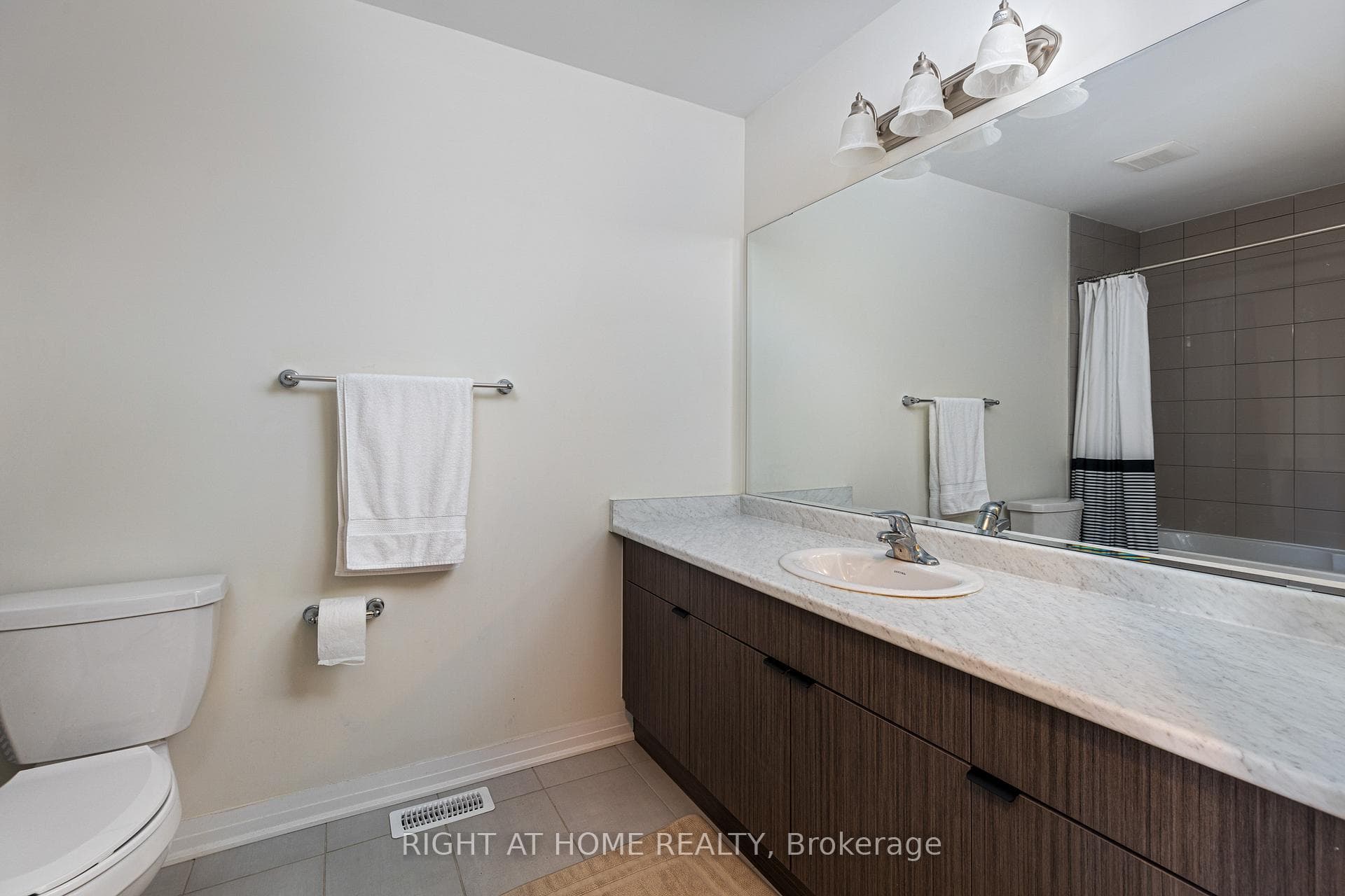 3371 swordbill Street photo 23