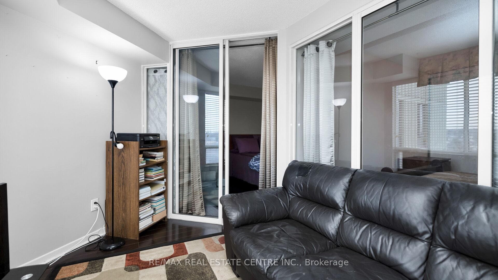 26 Hanover Road Unit 803 photo 20
