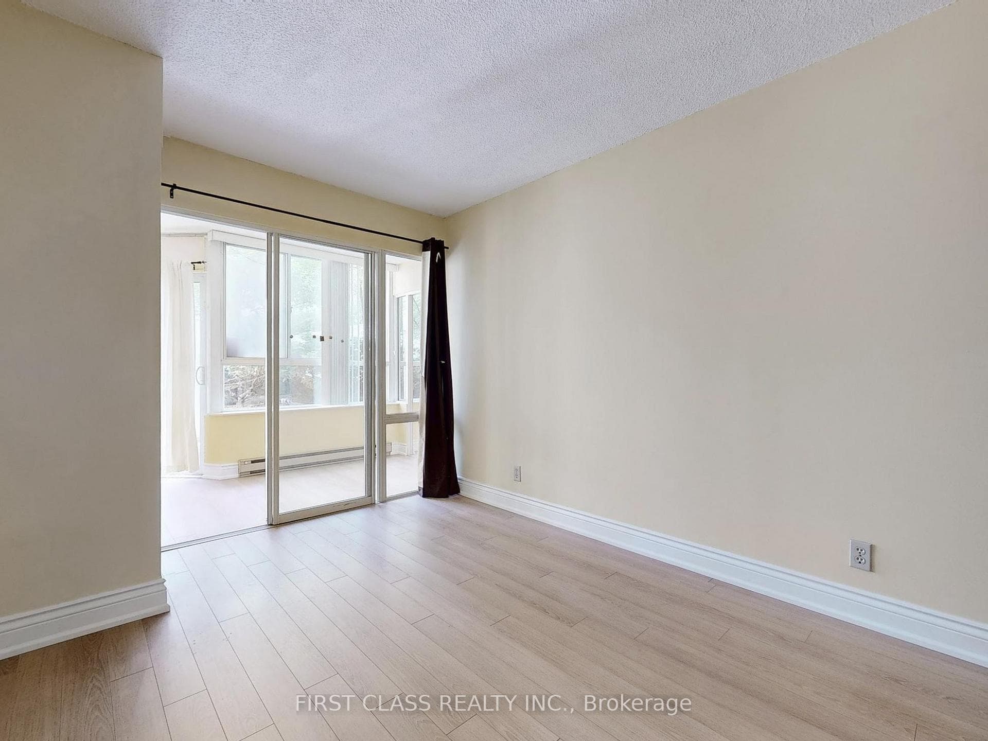 717 Bay Avenue Unit 303 photo 20