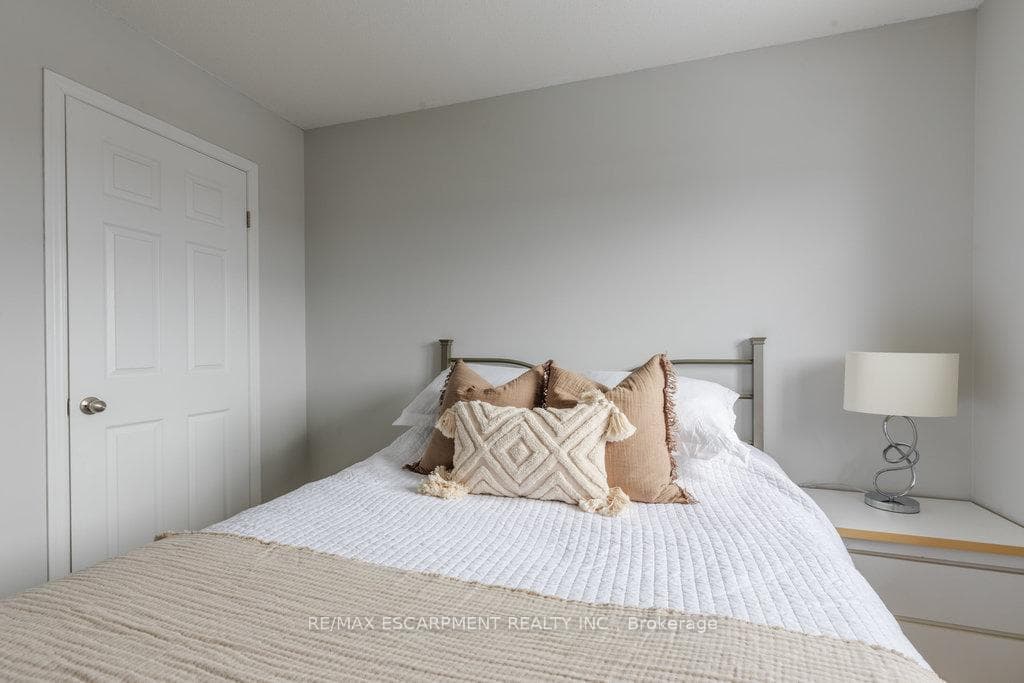 41 BANKFIELD Crescent photo 30