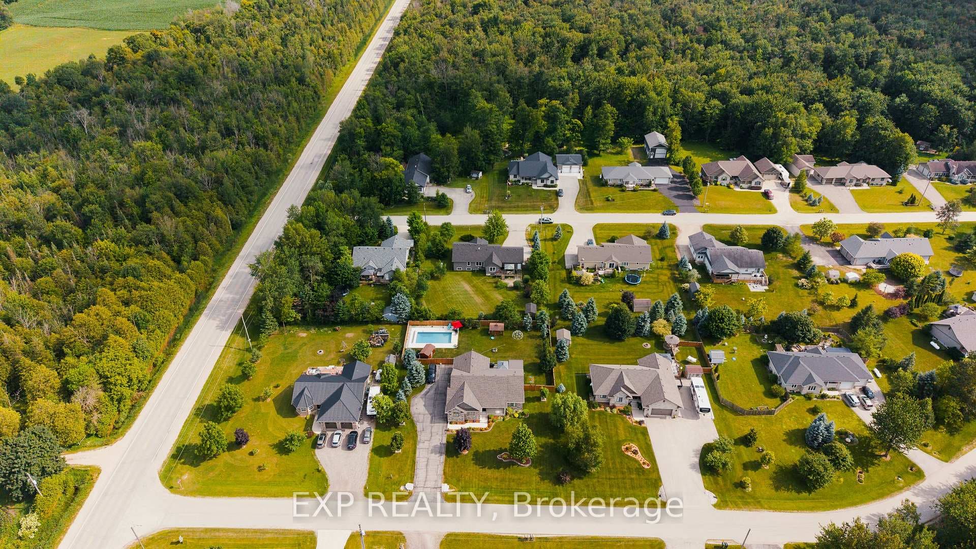 14 Regency Drive photo 43