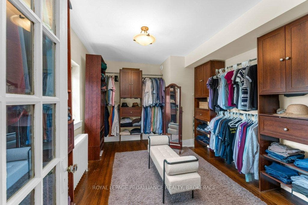 609 Earl Street photo 22