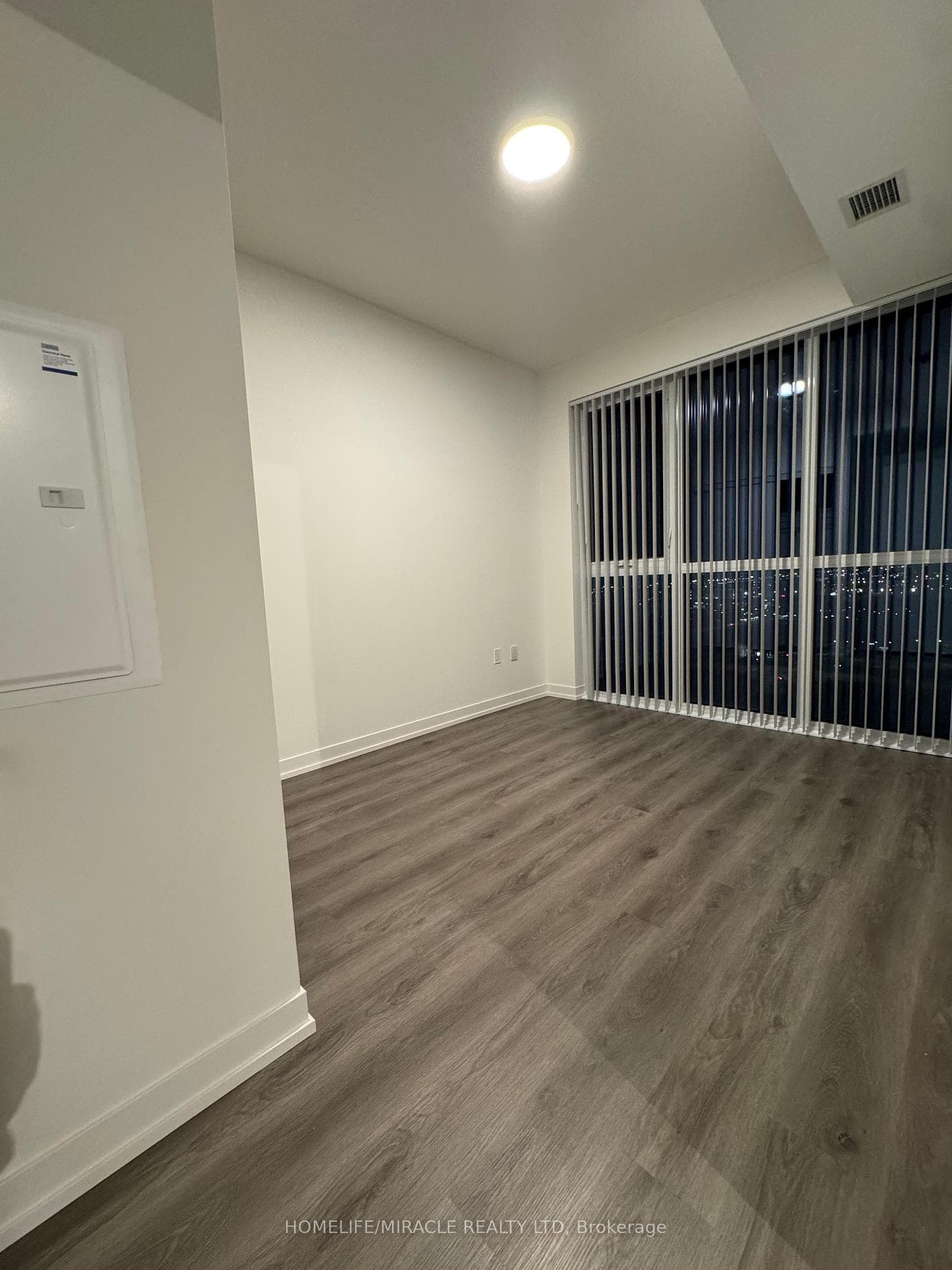 225 Commerce Street Unit 2012 photo 10