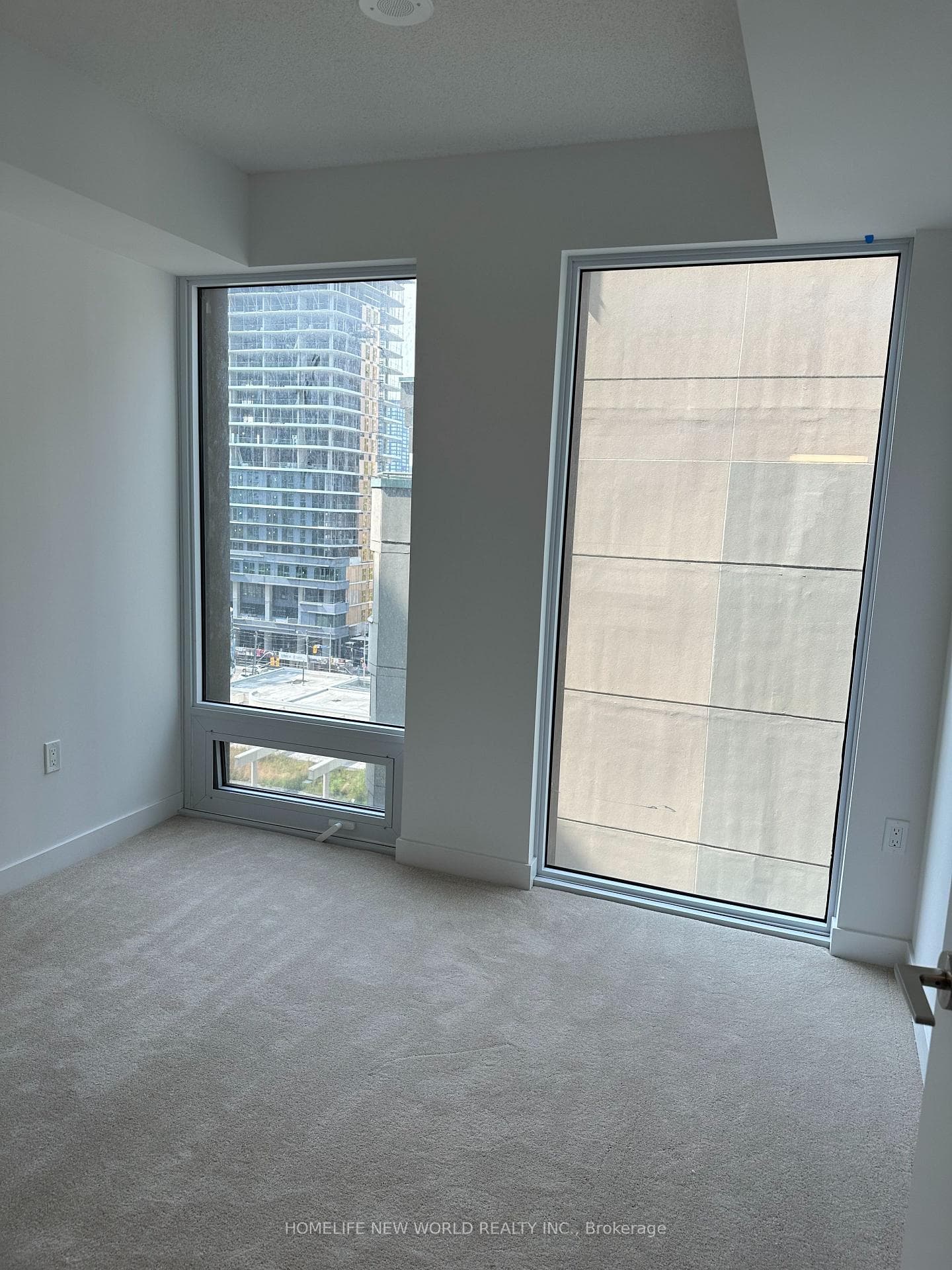 238 Simcoe Street Unit 901 photo 6