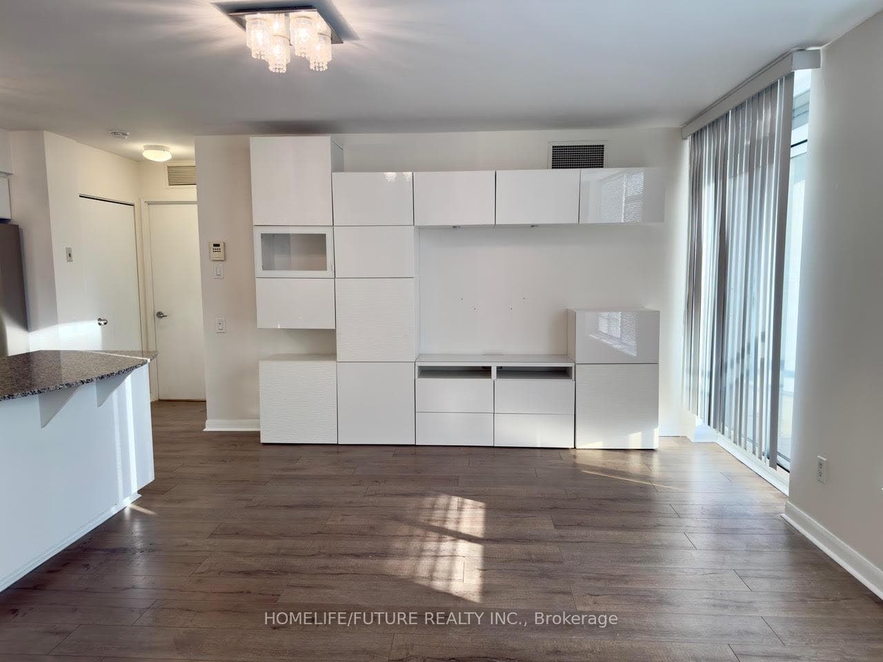33 Sheppard Avenue Unit 806 photo 8