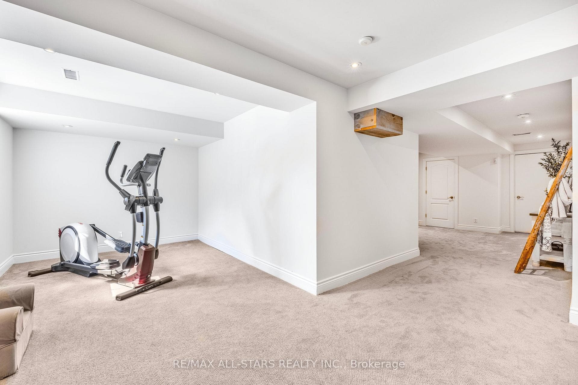 706 Emily Grove photo 28