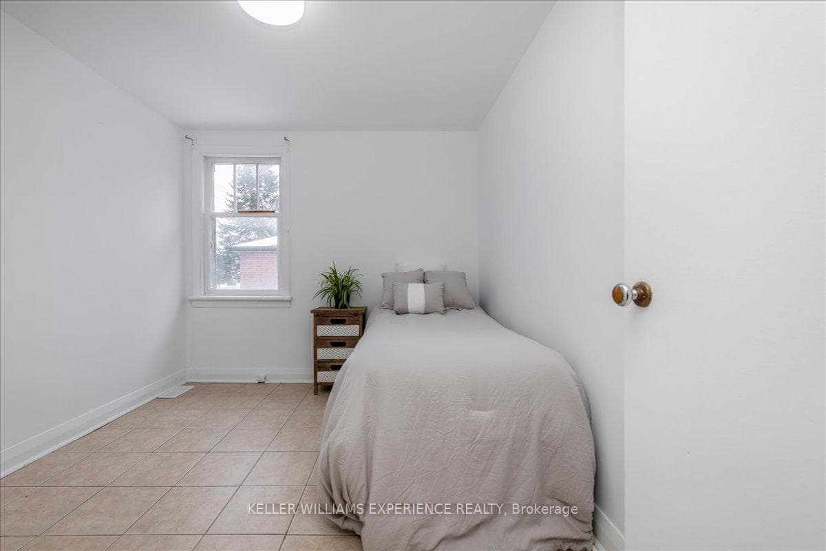 116 Huronia Road photo 11