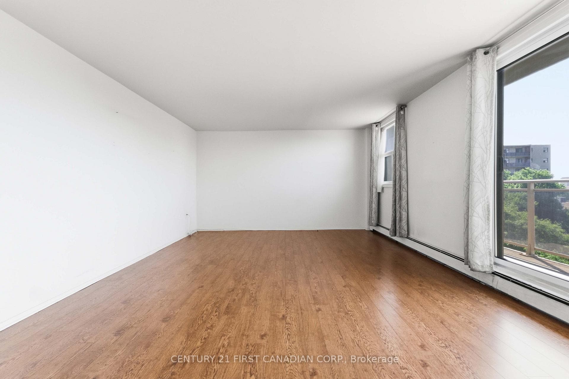 931 Wonderland Road Unit 707 photo 10
