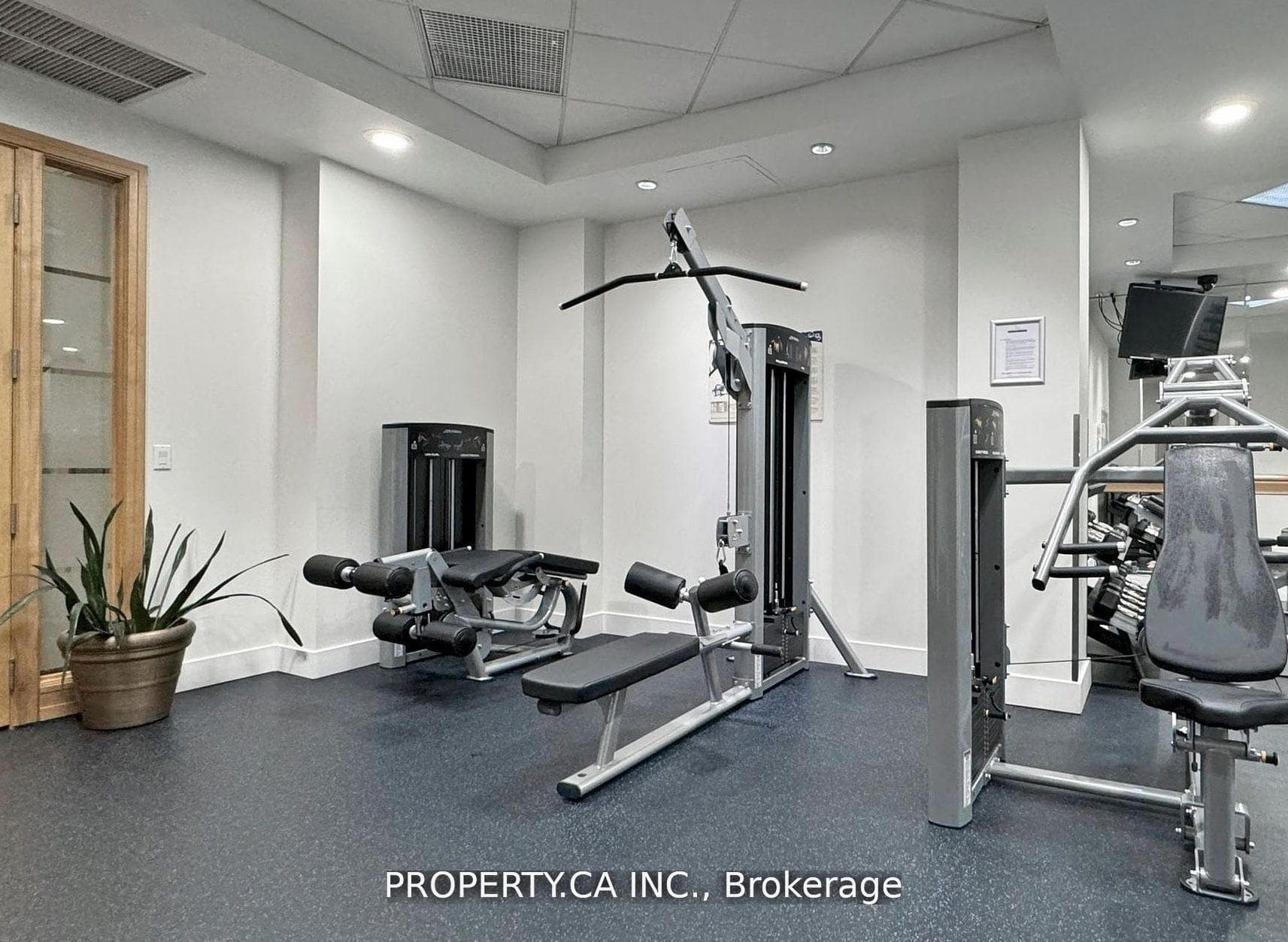 123 Eglinton Avenue Unit 813 photo 14