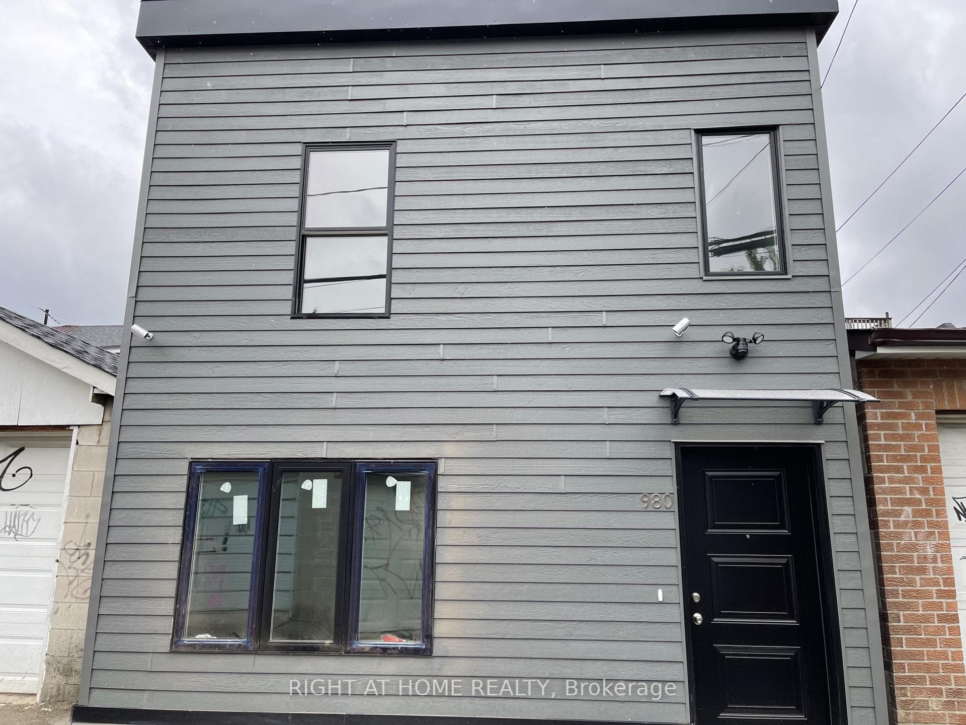980 Ossington Avenue Unit Laneway suite photo 1