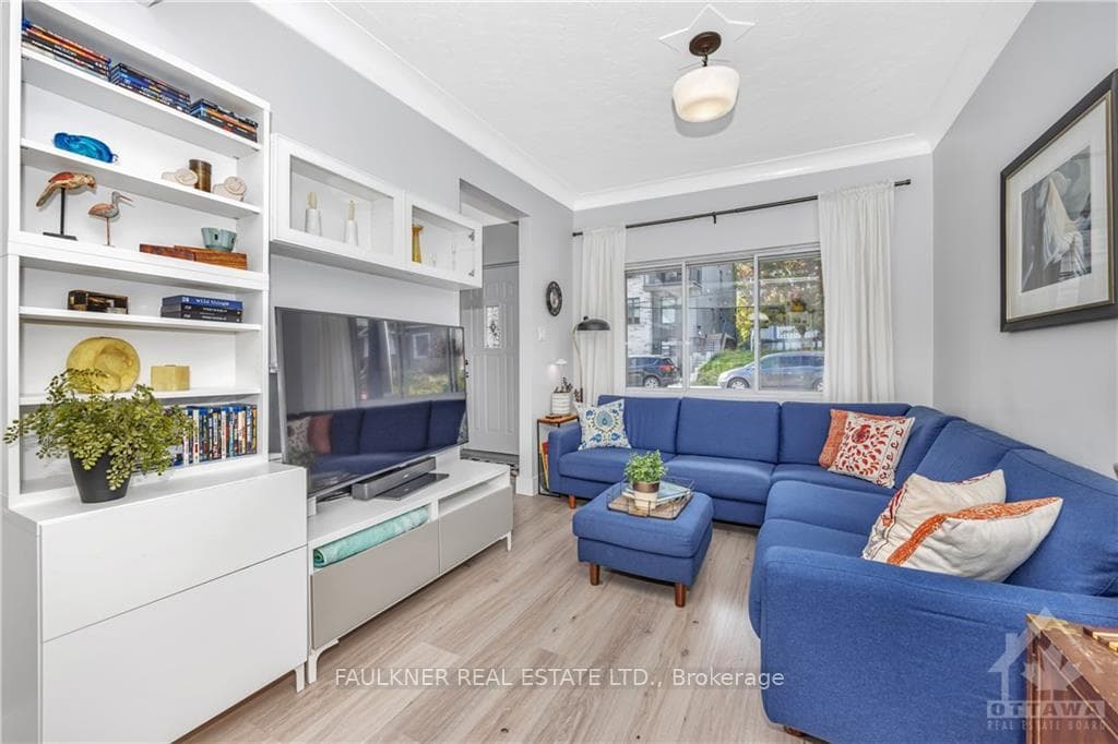 11 CHAMPAGNE Avenue photo 6
