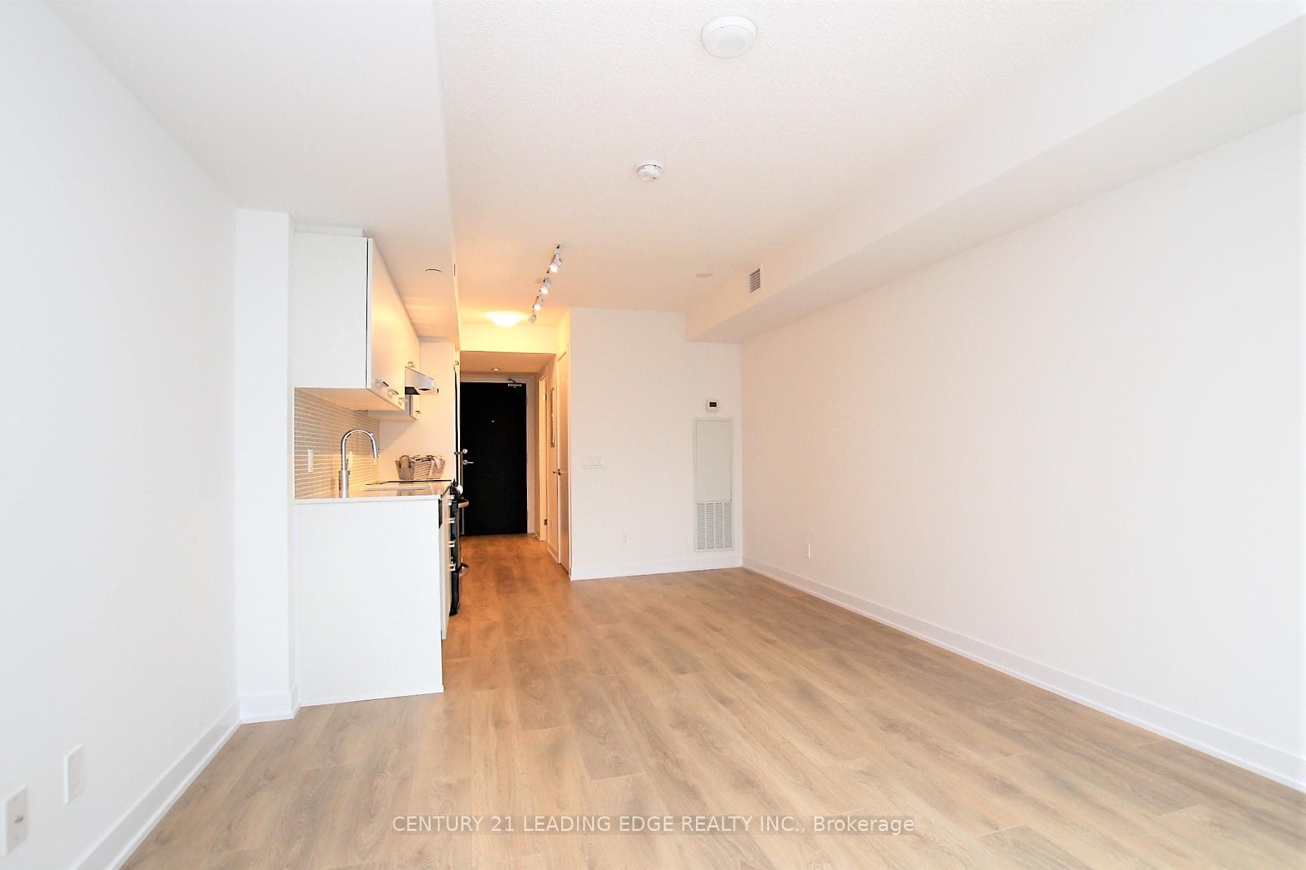 87 Peter Street Unit 808 photo 5