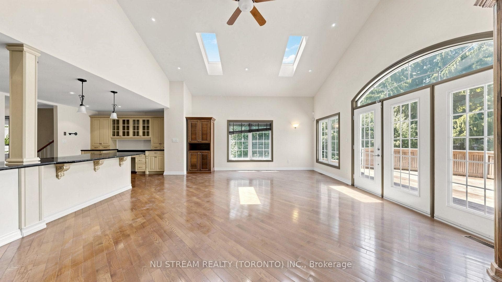 20 Blackforest Drive photo 9