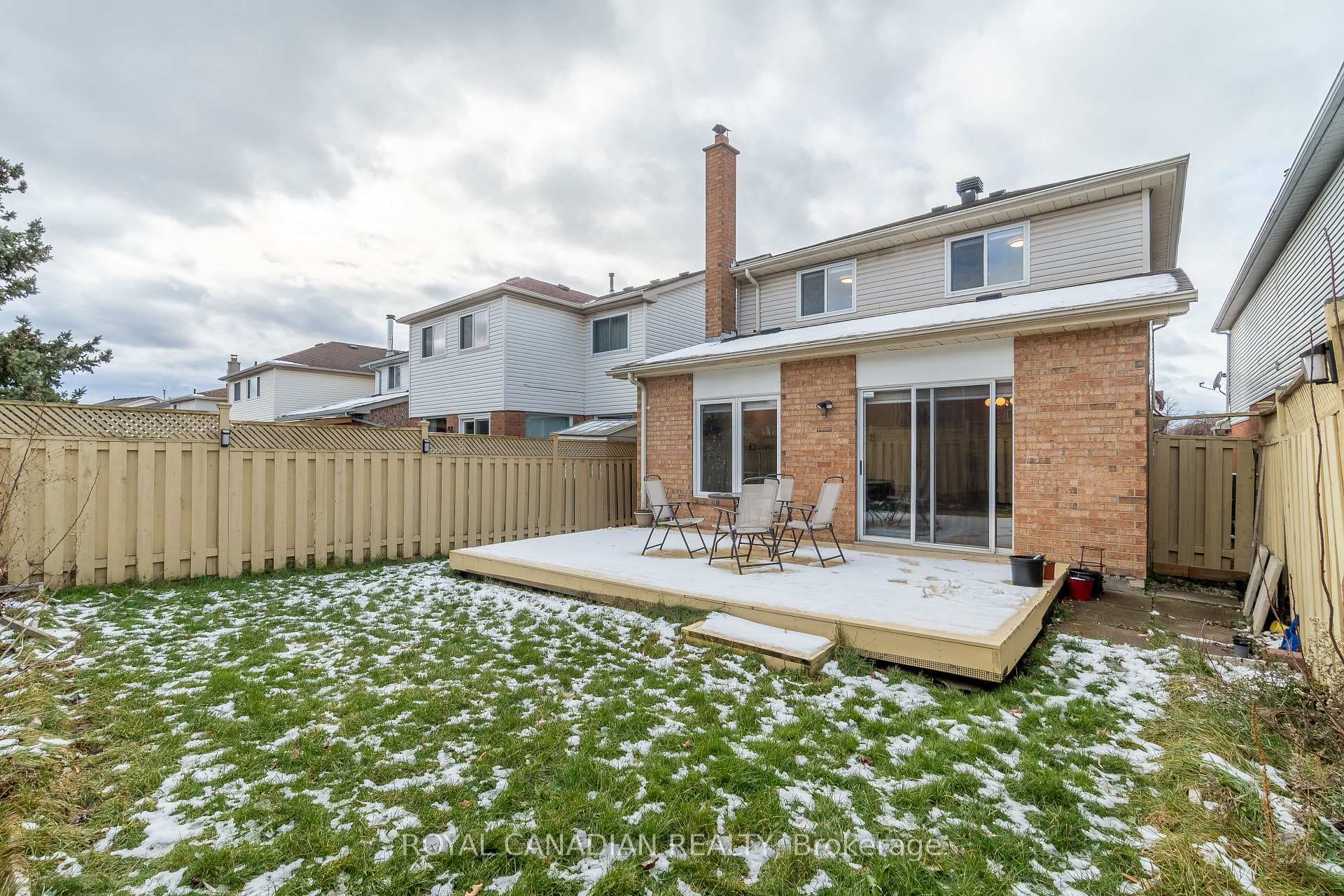 108 Beaconsfield Avenue photo 38