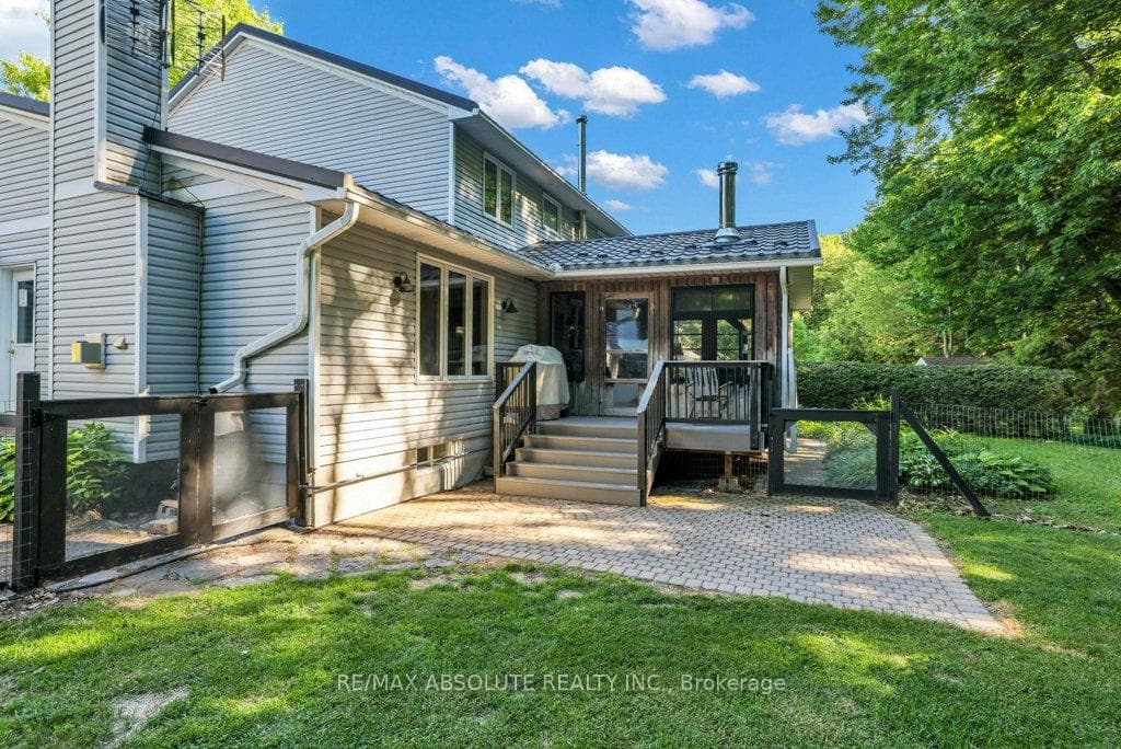 156 Tweed Crescent photo 38