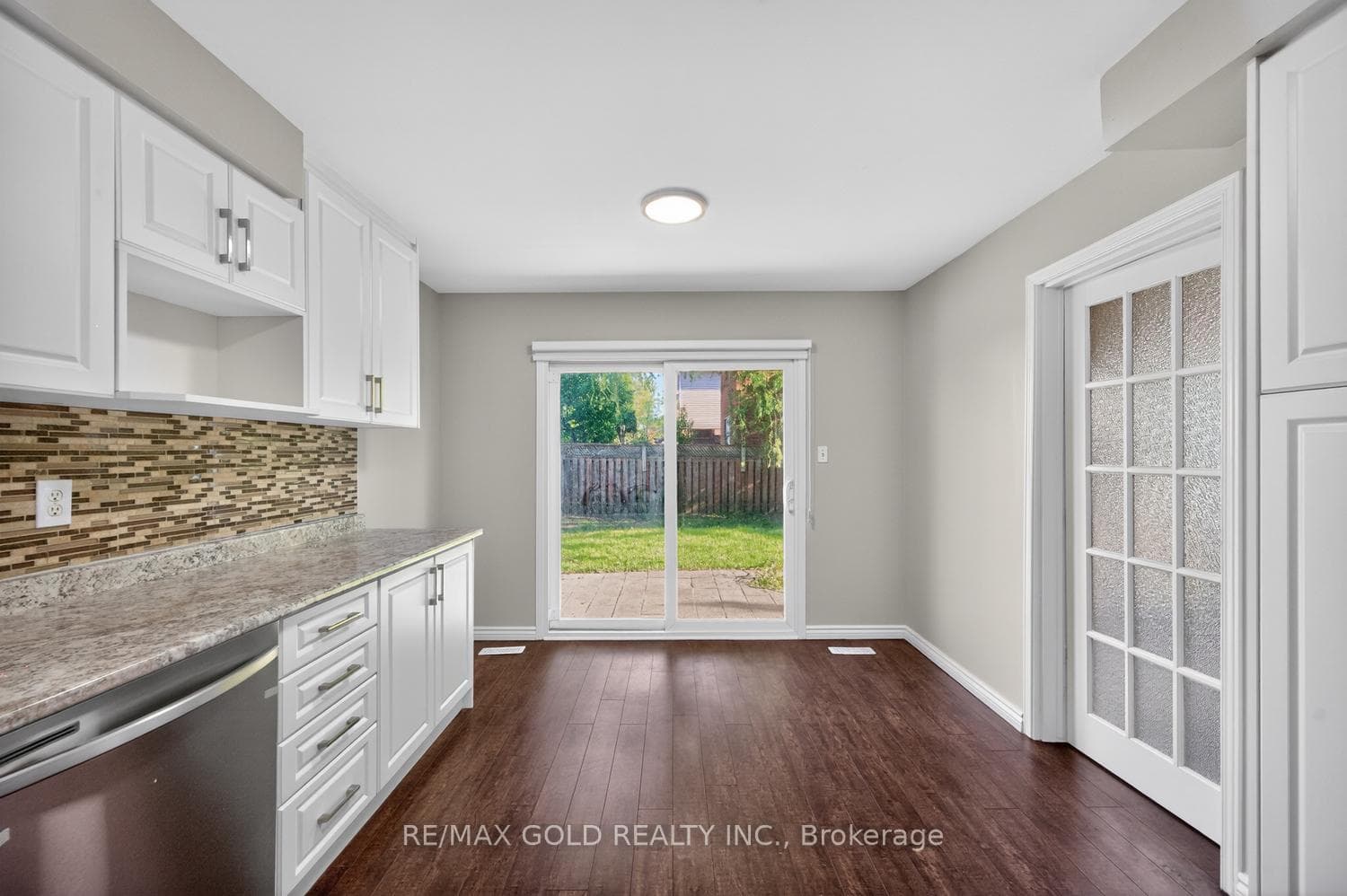 5 Ravenswood Drive photo 18
