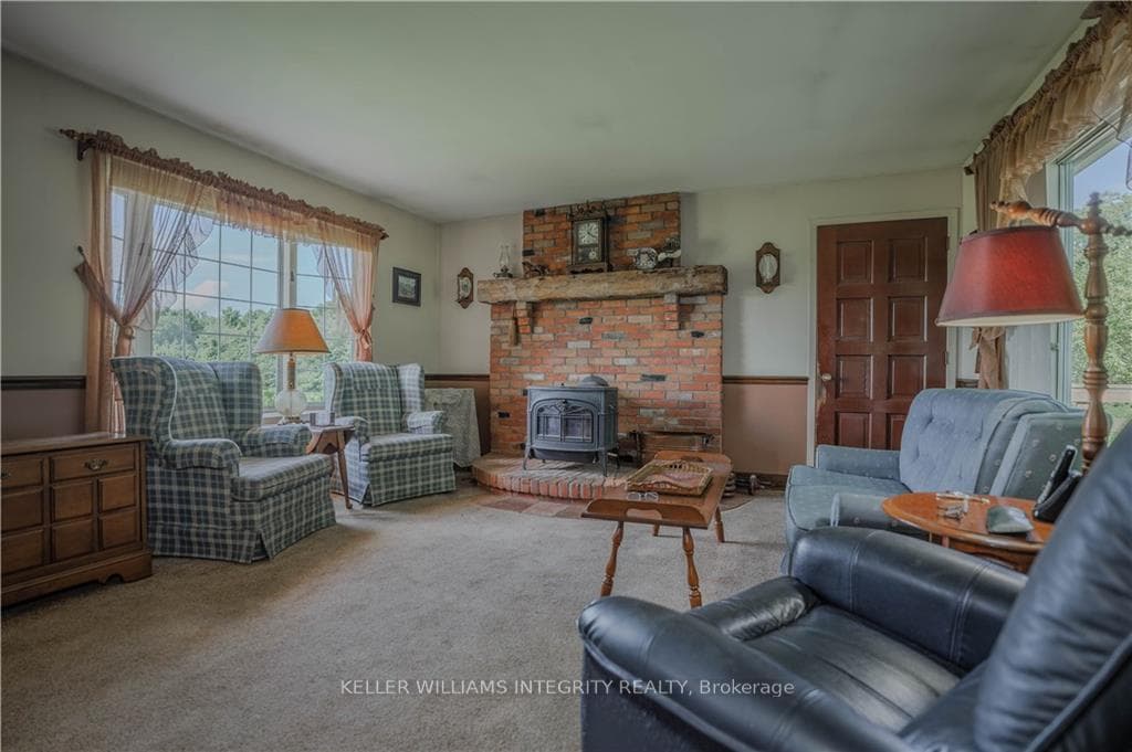 596 SKYE Road photo 13