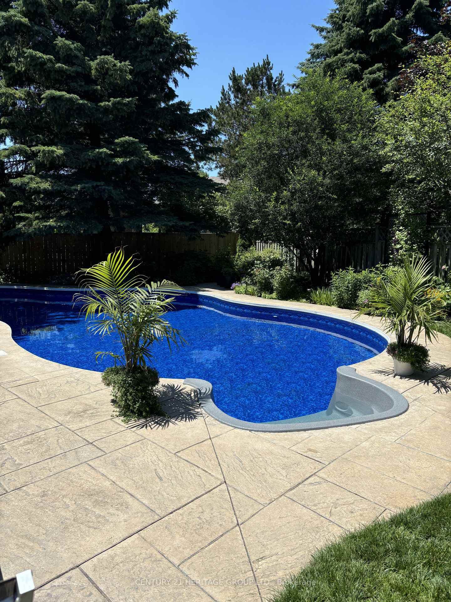 10 Westbourne Court photo 38
