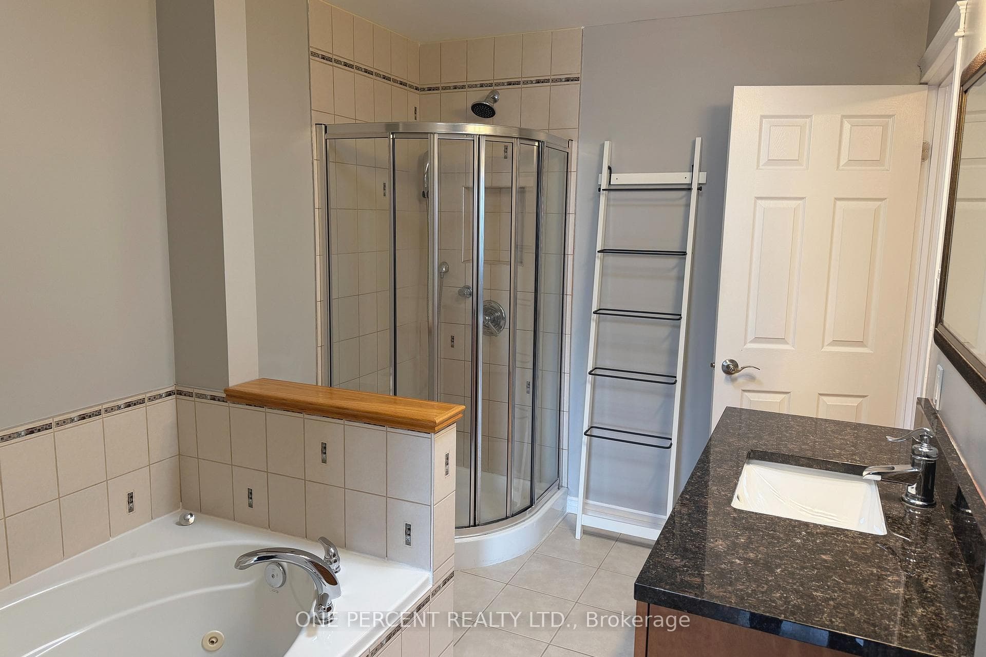 311 Southcrest Private photo 17