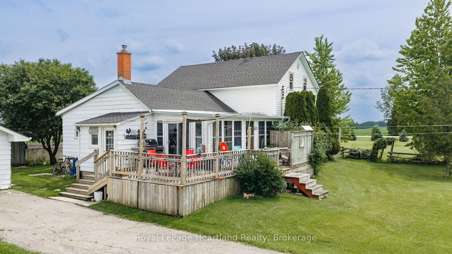 43882 Winthrop Road photo 2