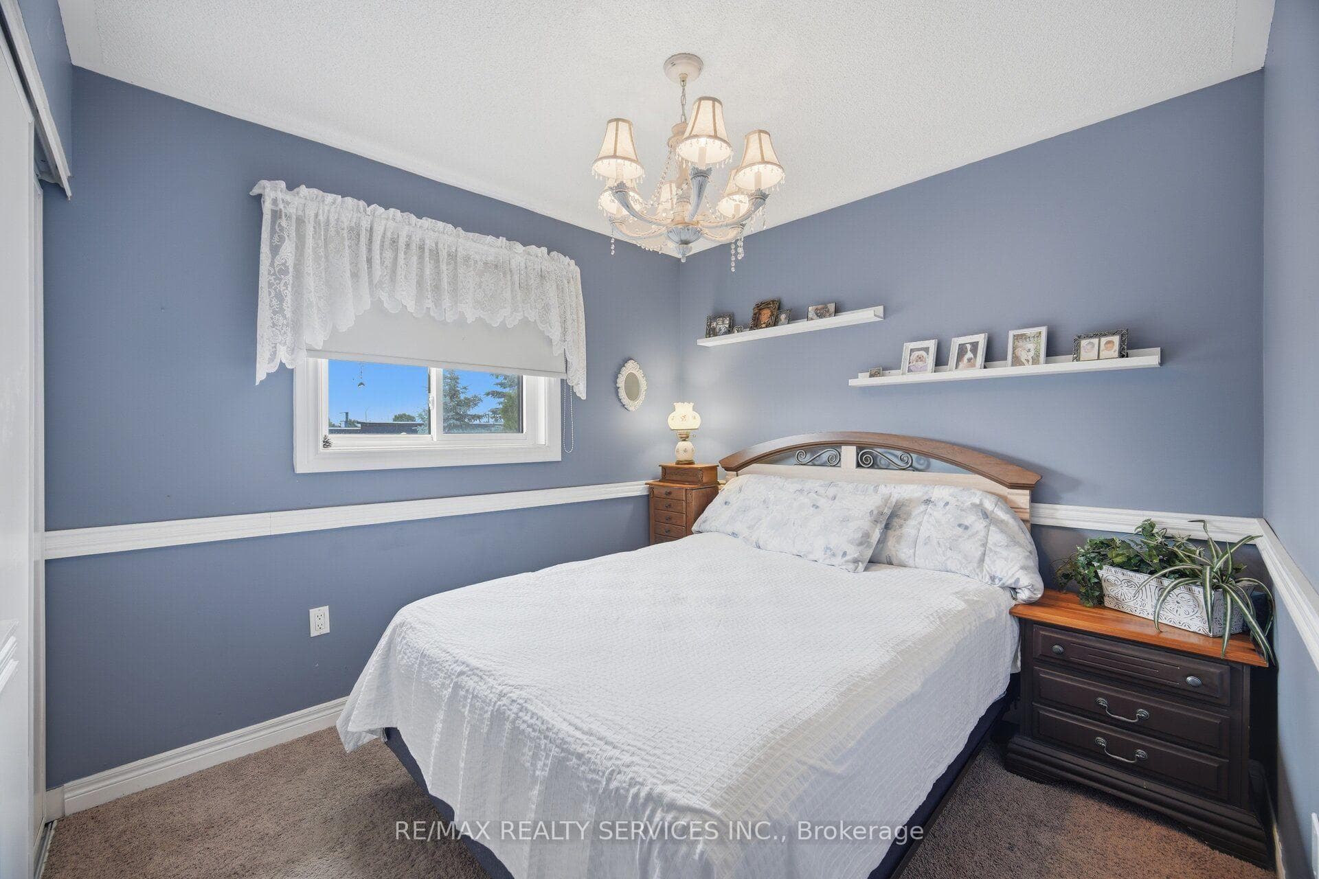 30 Henderson Crescent photo 17