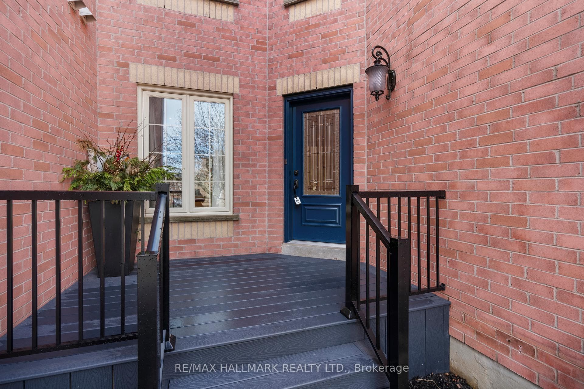 51 Ross Linton Drive photo 3