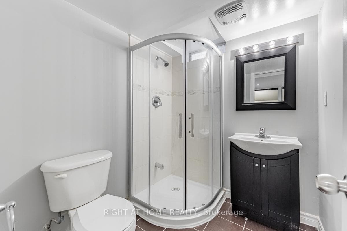 48 HOLTBY Street photo 33