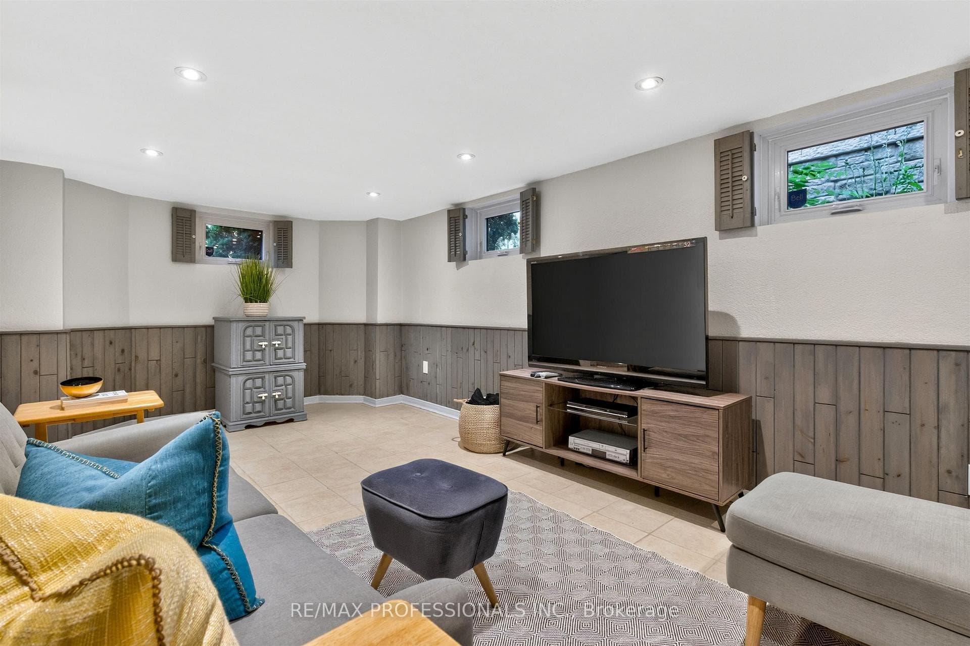 146 Government Road photo 33