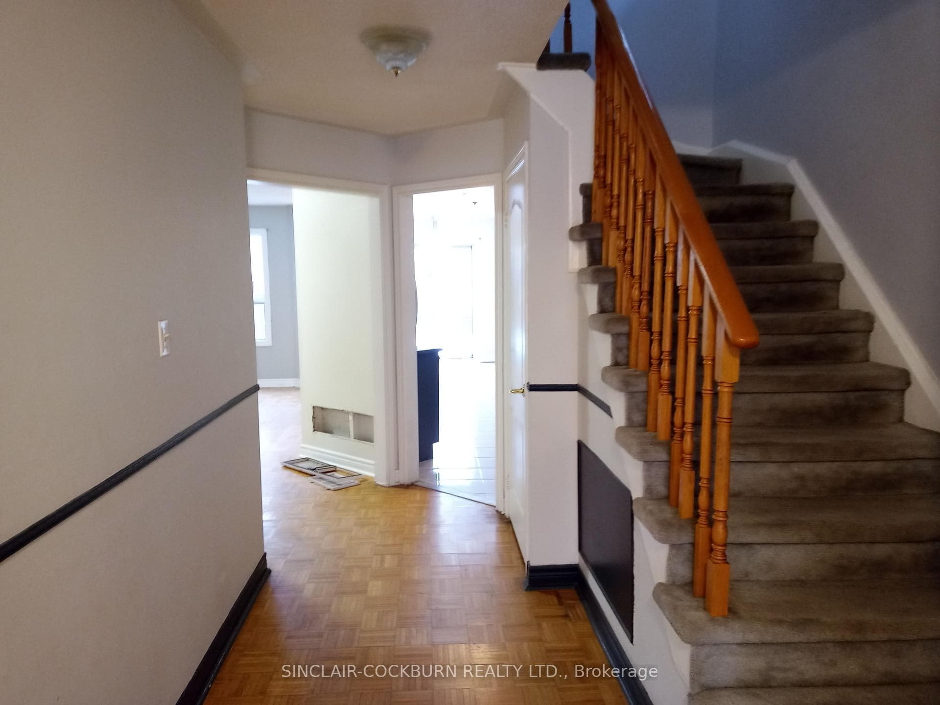 14 Tessler Crescent photo 3