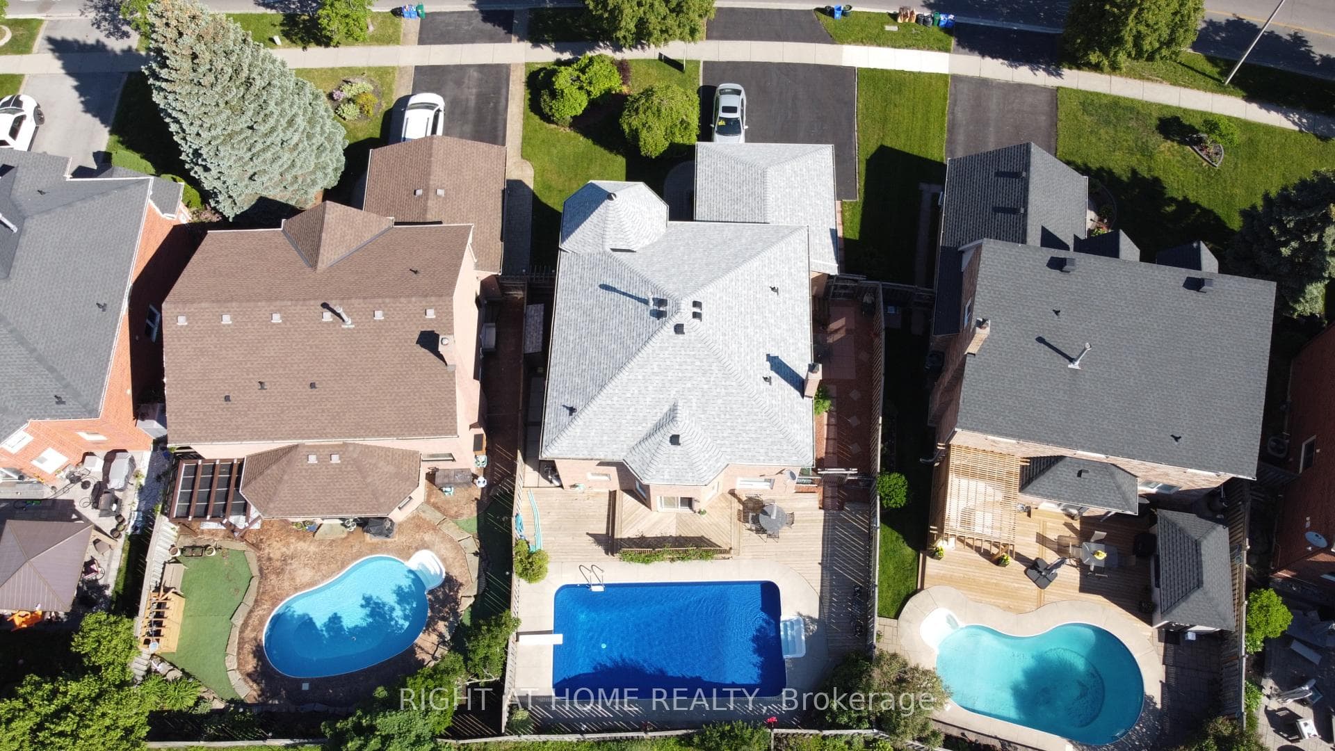 New Roof in 2024 and New Pool Liner 2026