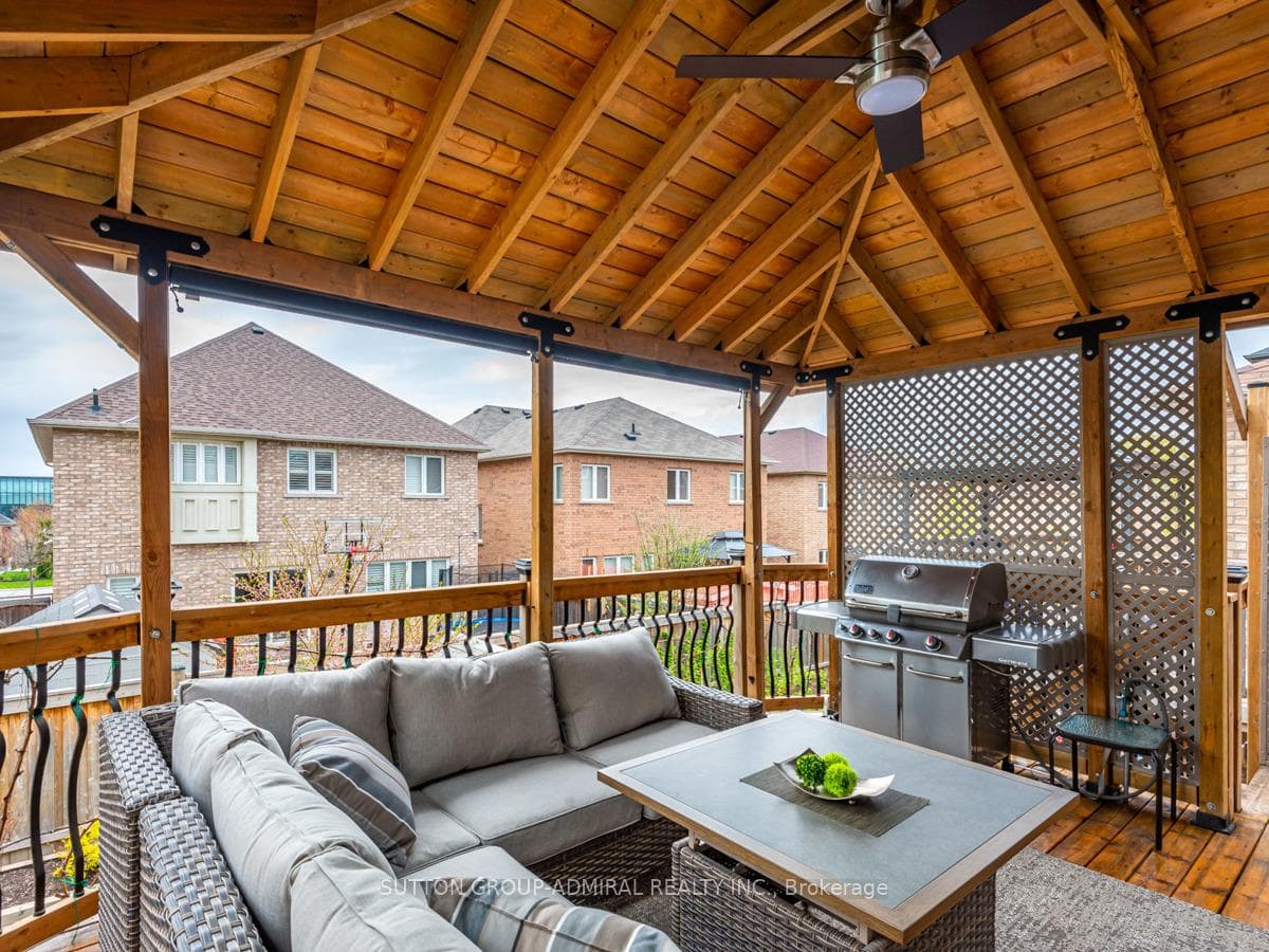 109 Barli Crescent photo 32