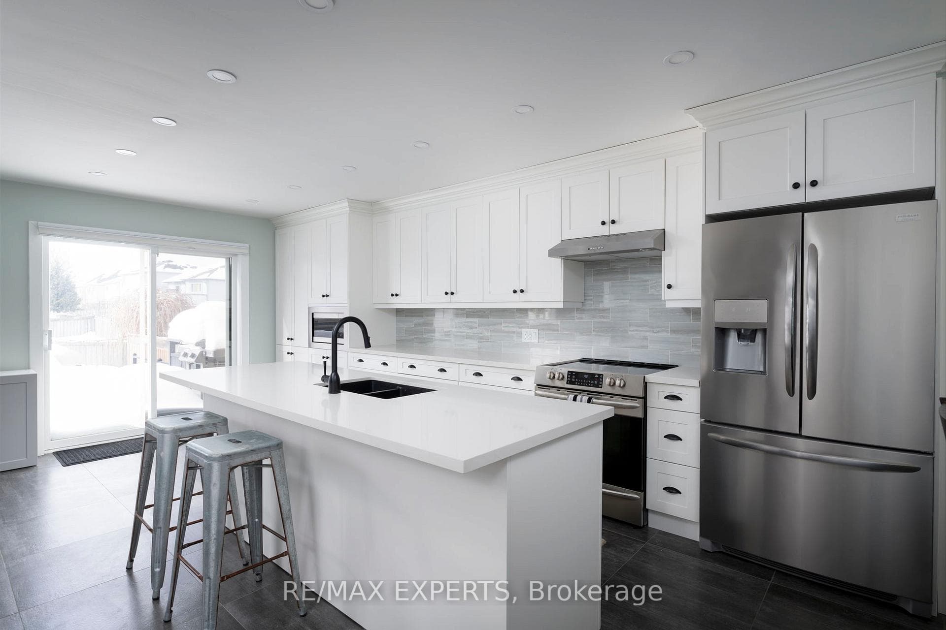 16 Bakerville Street photo 10